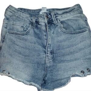 Forever 21 Denim Blue Women's Shorts Circle Metal Detailing Size 26